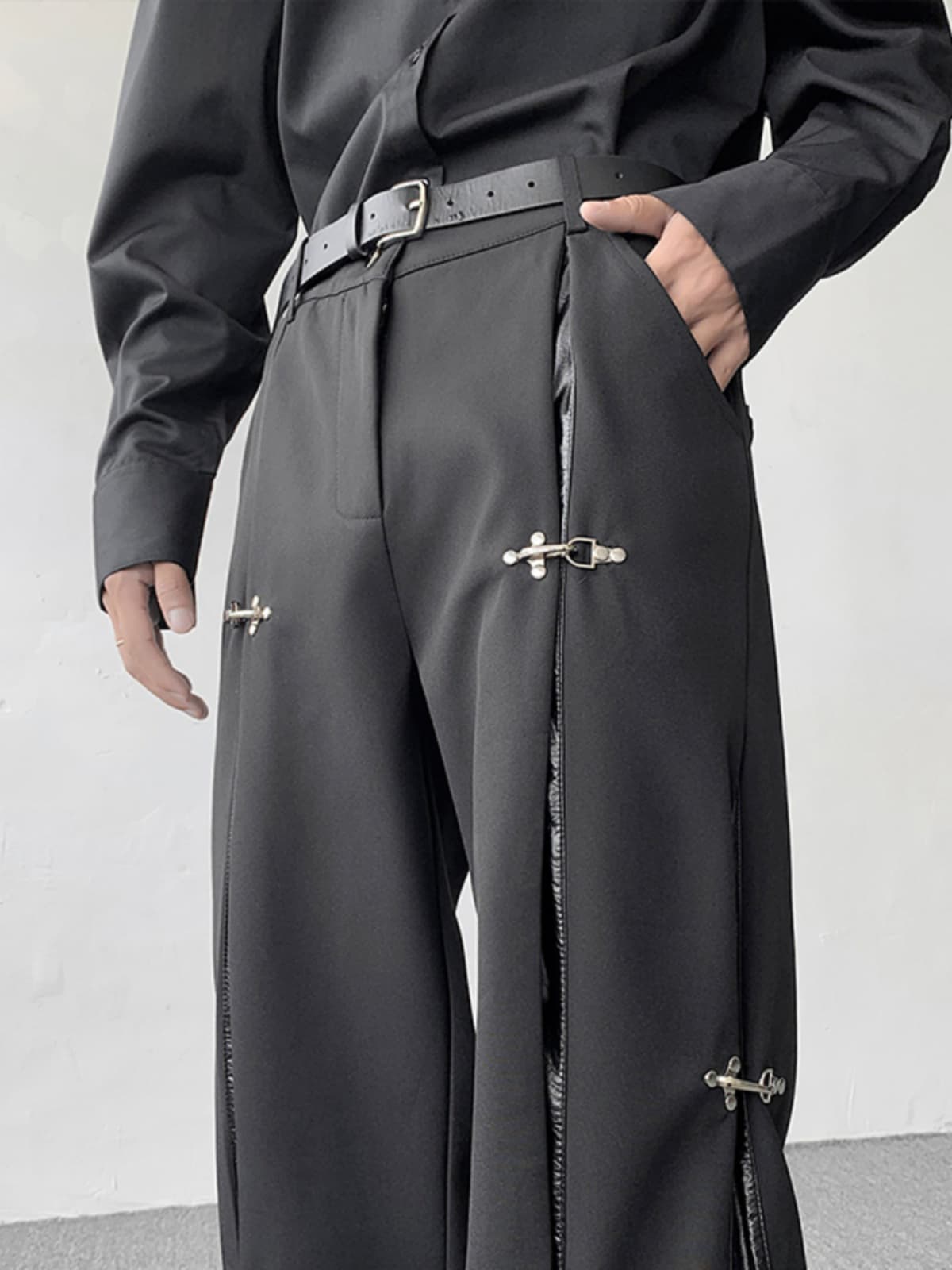 パンクファッション メタル金具付きワイドカーゴパンツ