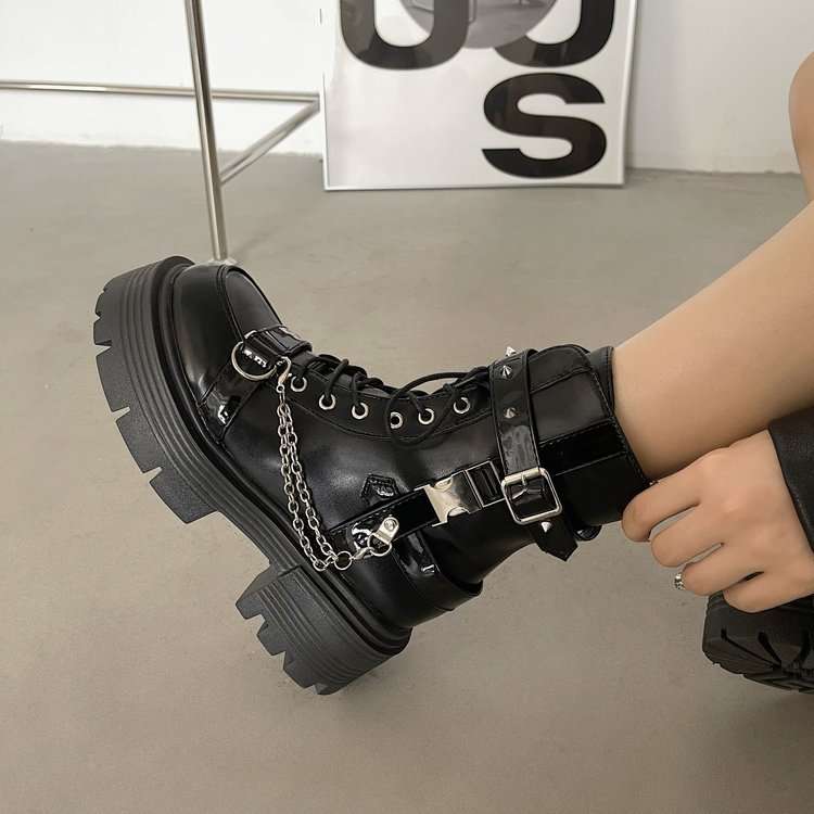 パンクファッション チェーン付きスタッズブーツ