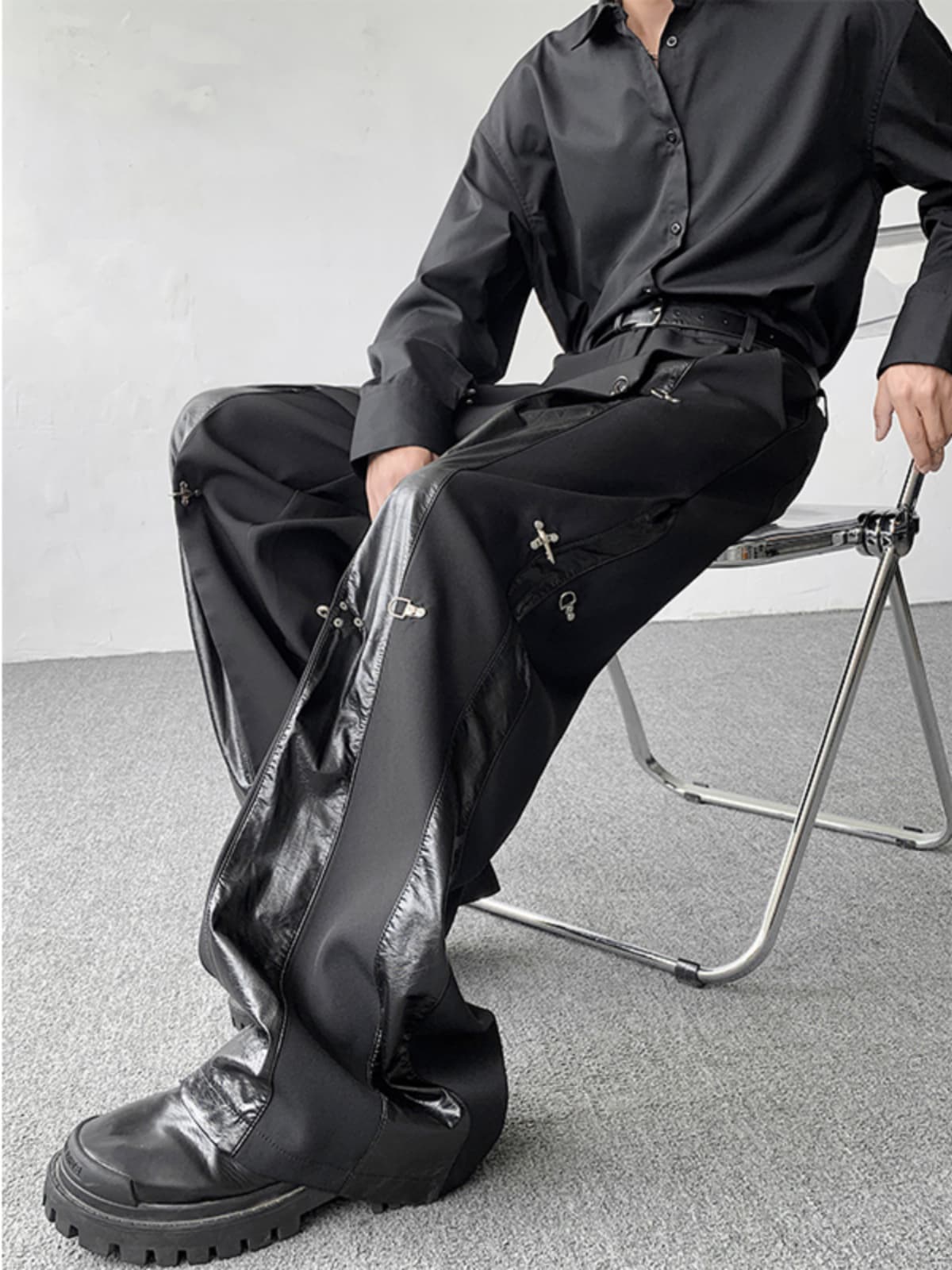 パンクファッション メタル金具付きワイドカーゴパンツ