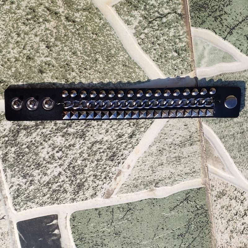 パンクファッション  スタッズ付きレザーブレスレットセット