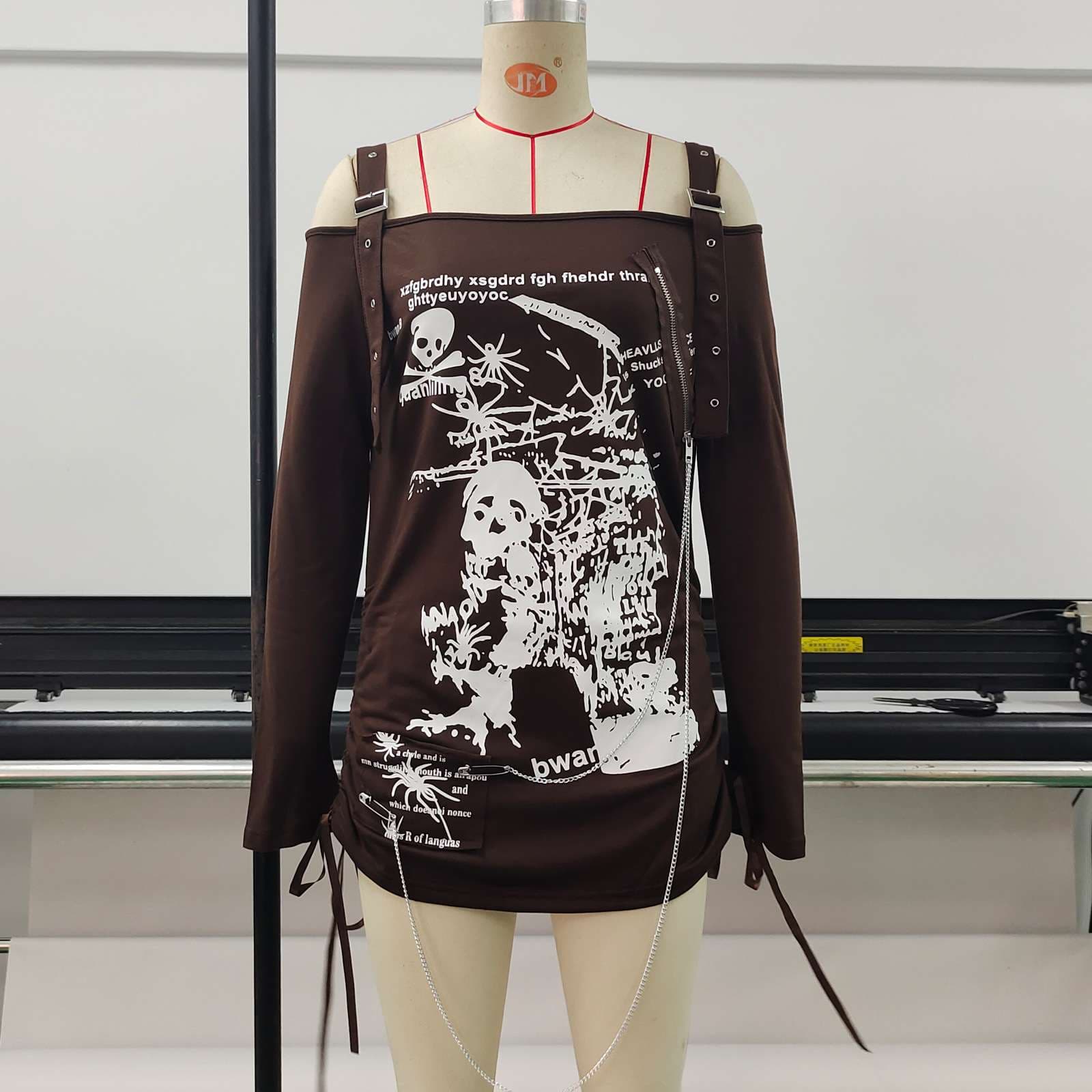 パンクファッション  スカル柄オフショルダー長袖カットソー