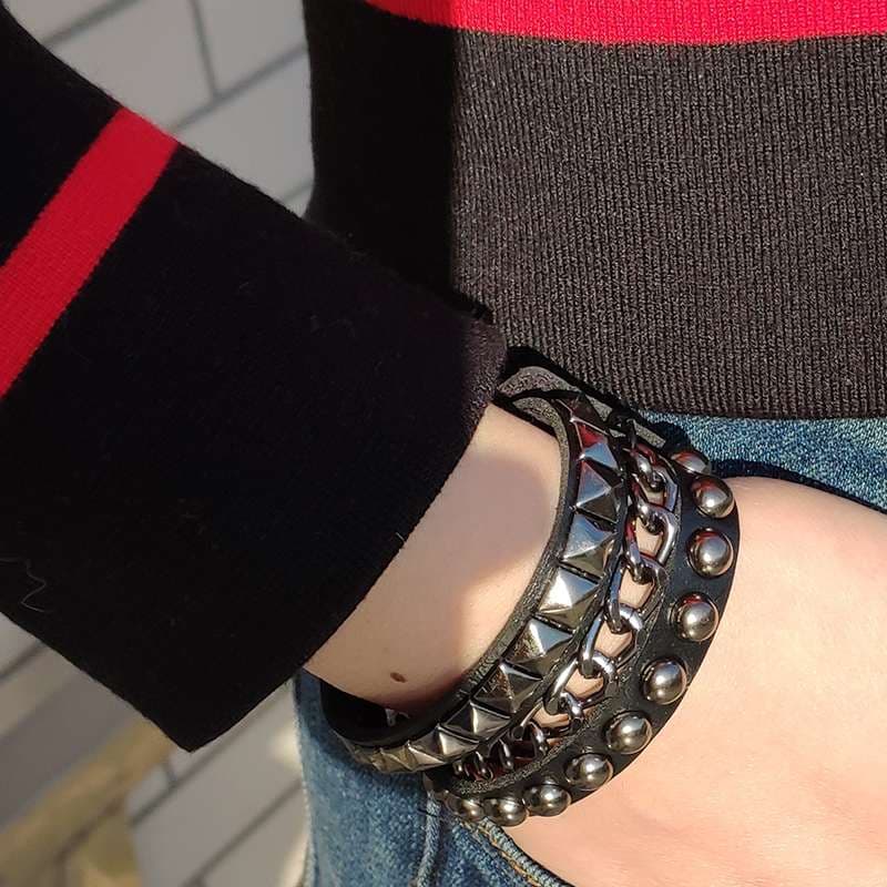 パンクファッション  スタッズ付きレザーブレスレットセット