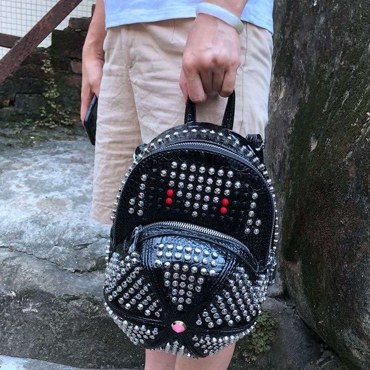 パンクファッション スタッズ付きパンクロックバックパック